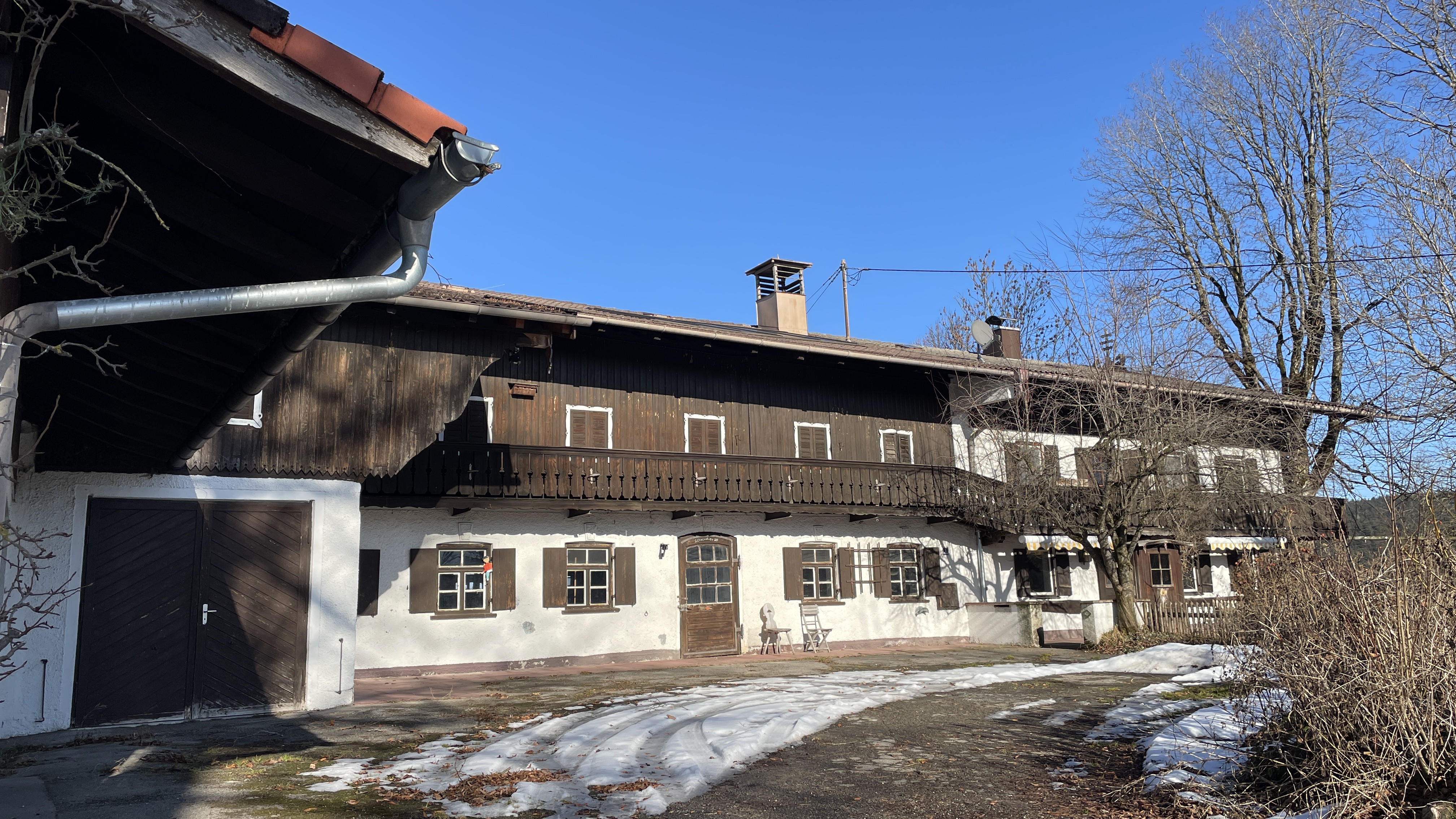 Charmanter alter Bauernhof in traumhafter Lage von Warngau Bild 1