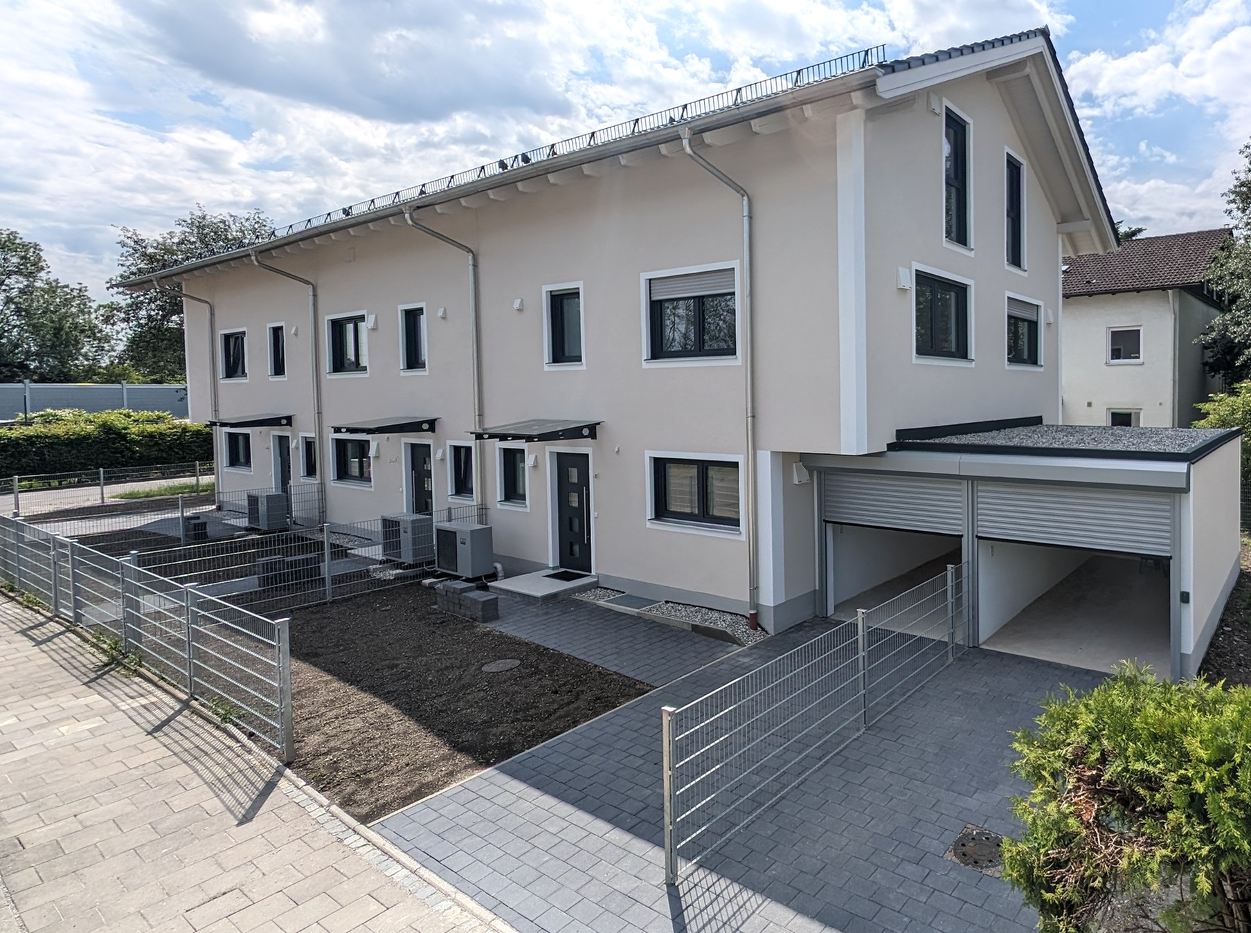 Modernes Neubau-Reiheneckhaus in gehobener Ausstattung in Rosenheim Bild 2