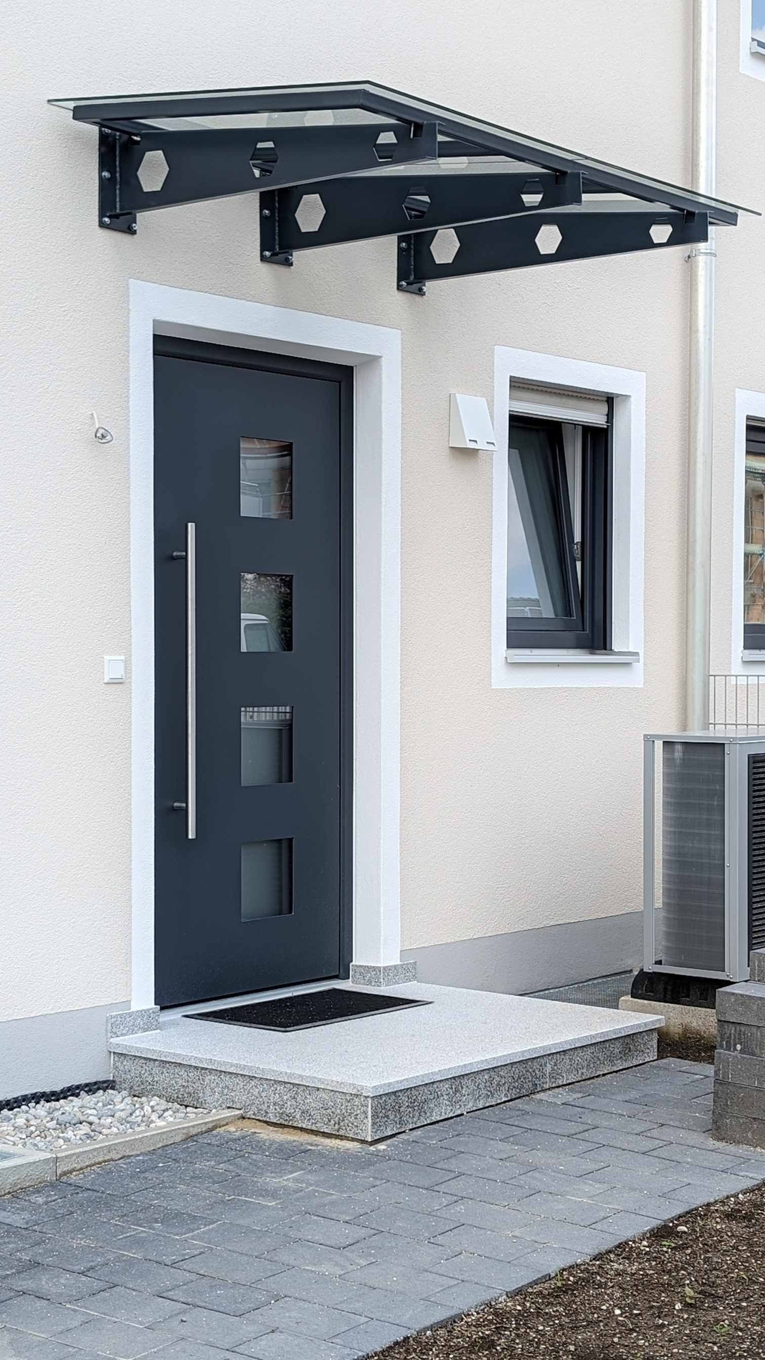 Modernes Neubau-Reiheneckhaus in gehobener Ausstattung in Rosenheim Bild 3