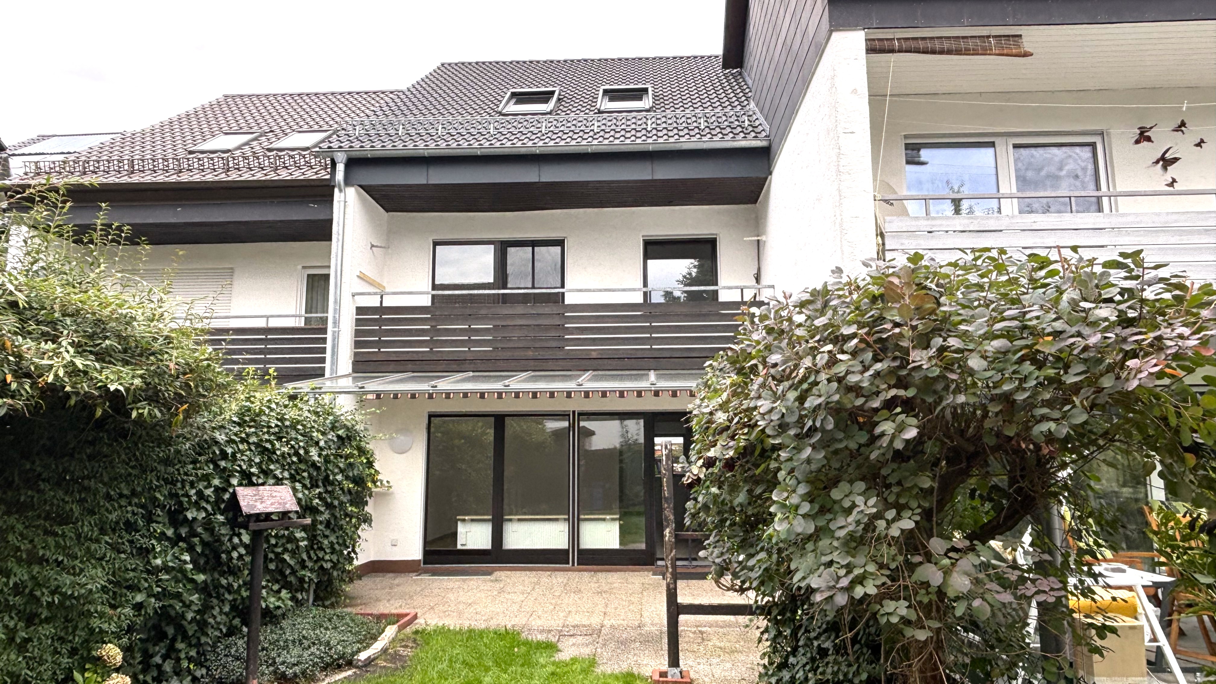 Gepflegtes und teil-modernisiertes Reihenmittelhaus in guter Lage Gröbenzell Bild 4