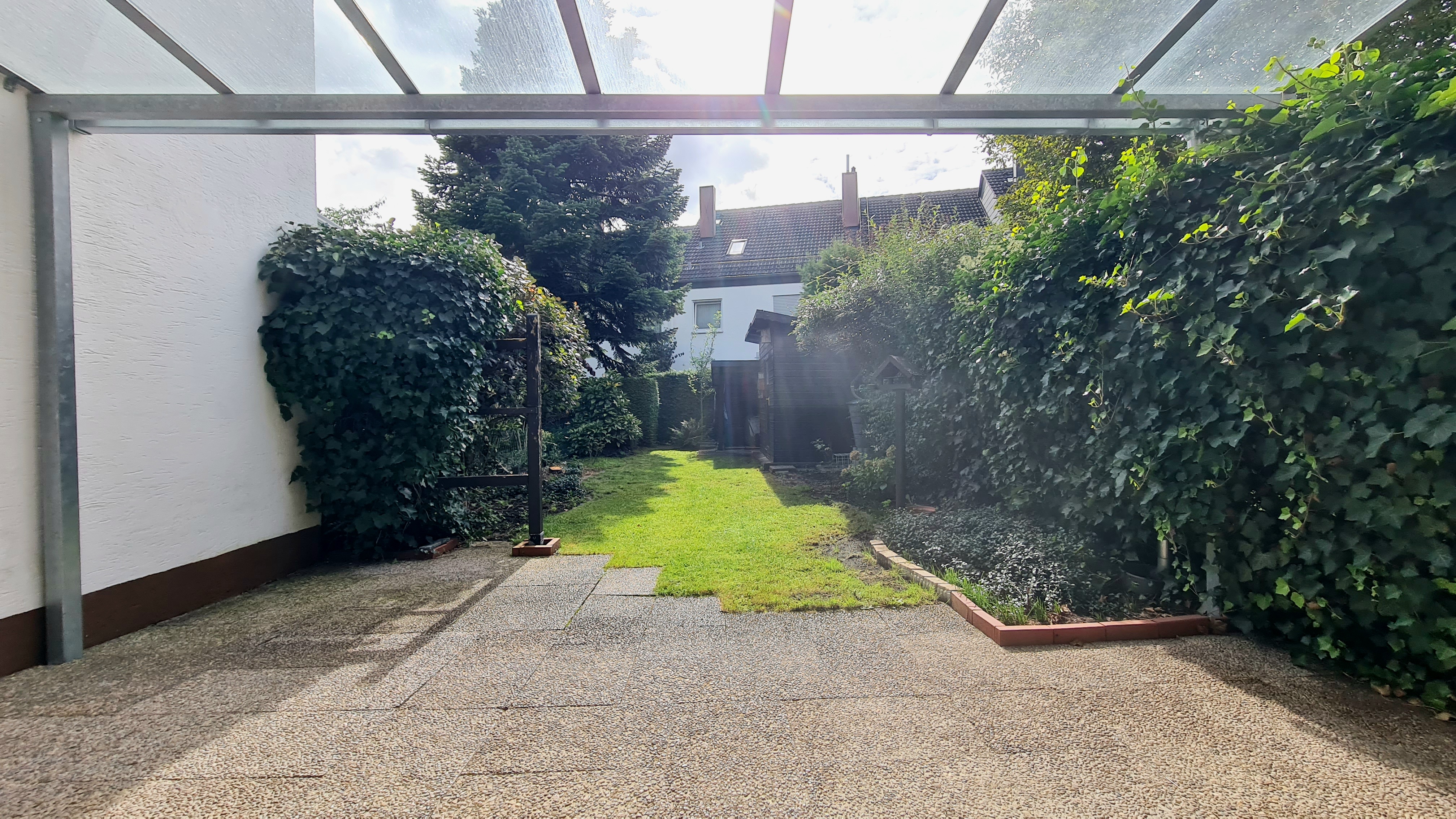 Gepflegtes und teil-modernisiertes Reihenmittelhaus in guter Lage Gröbenzell Bild 6