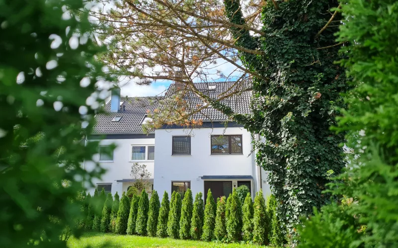 Gepflegtes und teil-modernisiertes Reihenmittelhaus in guter Lage Gröbenzell