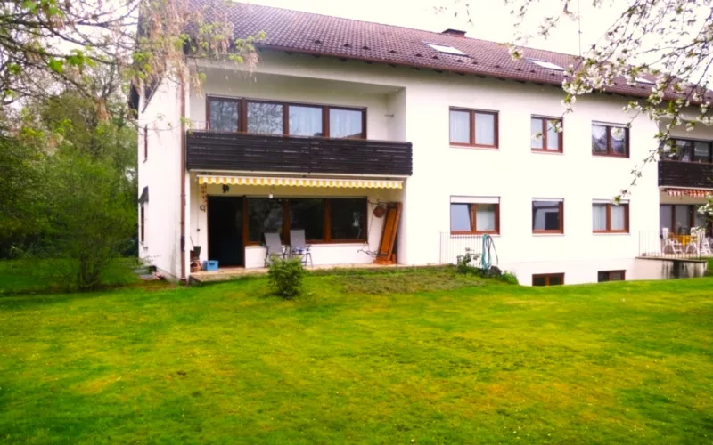 Gepflegtes Mehrfamilienhaus in ruhiger Lage von Höhenkirchen