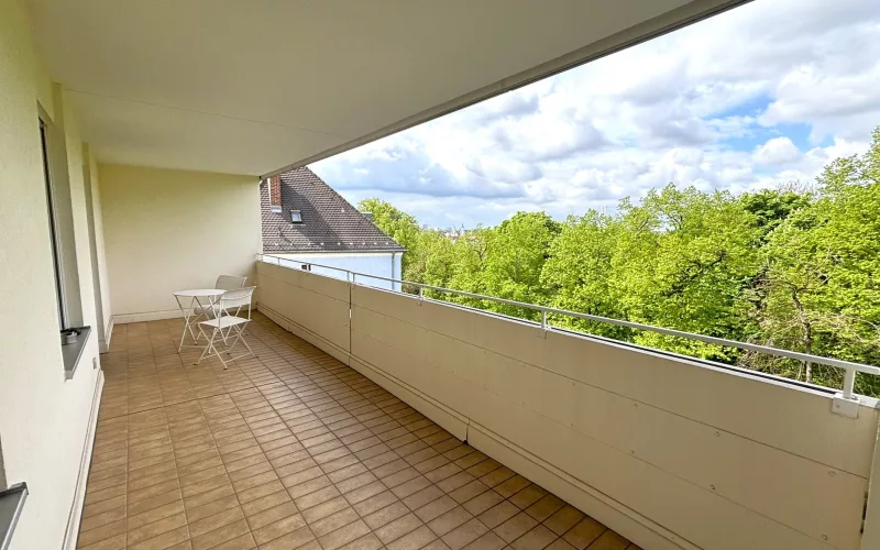 Sonnige Dachgeschosswohnung mit großer Westloggia in M-Obergiesing