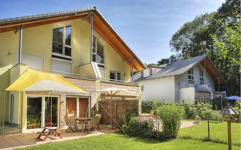 BAUTRÄGERVERTRIEB MÜNCHEN-ALLACH - PRATO REGIO