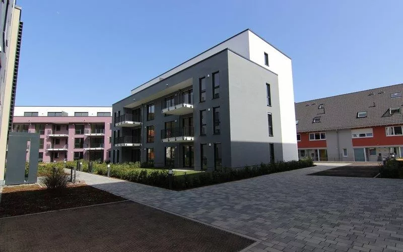 BAUTRÄGERVERTRIEB WOHNANLAGE HOFHEIM -                 "GOLDBACH - LEBEN AM TAUNUS"