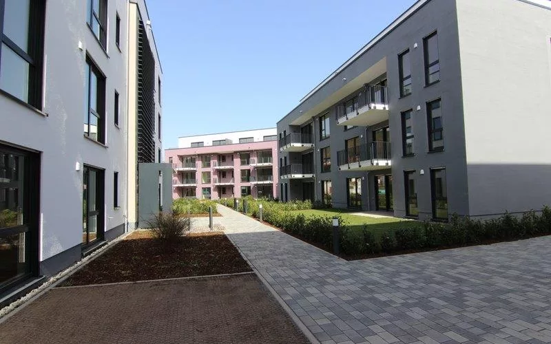 BAUTRÄGERVERTRIEB WOHNANLAGE HOFHEIM -                 "GOLDBACH - LEBEN AM TAUNUS"